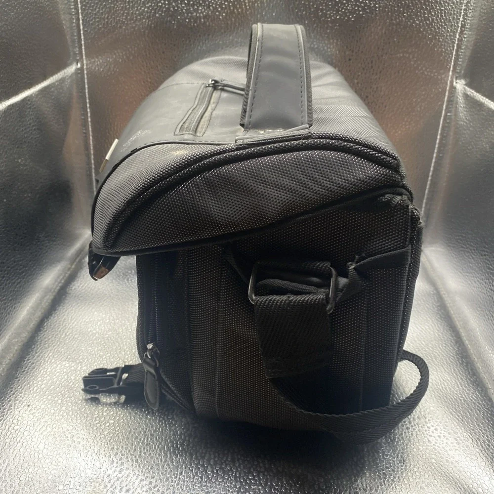 Nikon Black Nylon Padded Adjustable Shoulder Camera Bag with Dividers